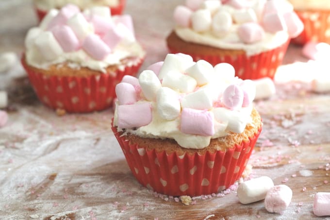 marshmallow cupcakes in red polka dot cupcake cases