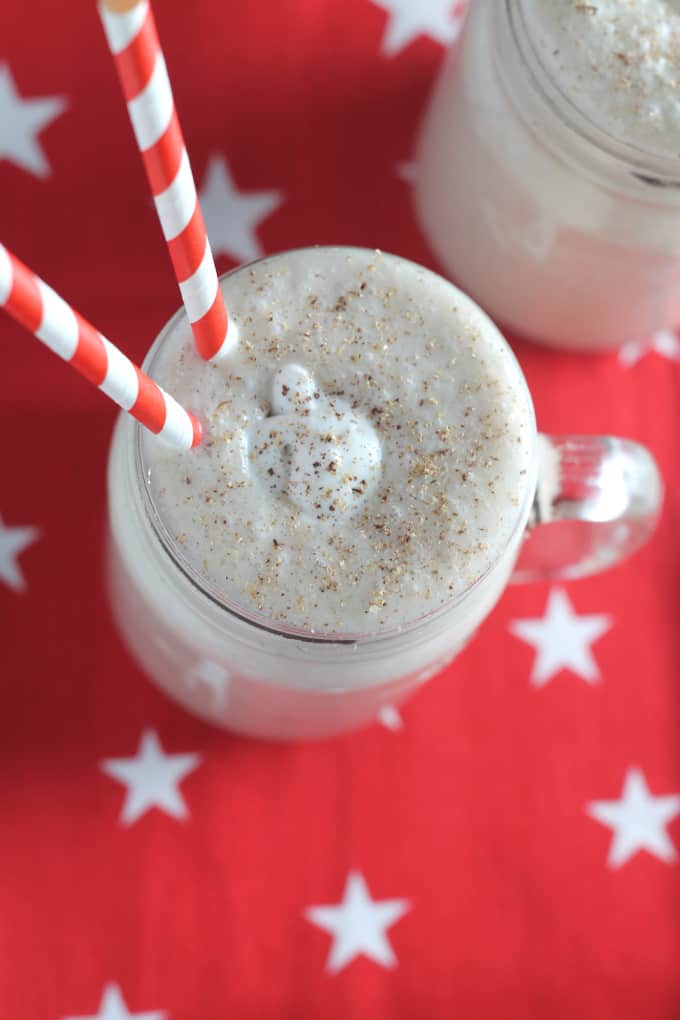 gingerbread christmas smoothie almond milk