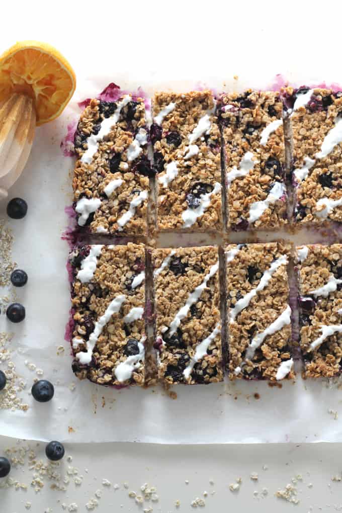 blueberry oat breakfast bar with yogurt topping