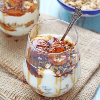 A delicious breakfast parfait made with honey caramelized bananas, greek yogurt and granola | My Fussy Eater Blog