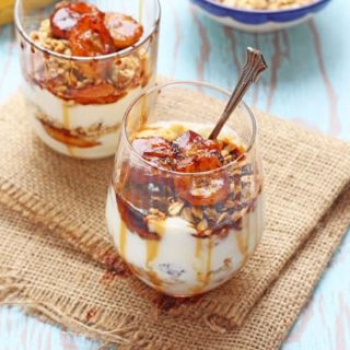 A delicious breakfast parfait made with honey caramelized bananas, greek yogurt and granola | My Fussy Eater Blog