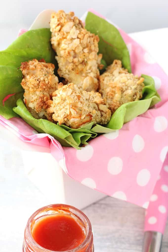 Cream crackers are the secret ingredient to getting these turkey nuggets super crunchy! A great dinner for fussy and picky eaters!