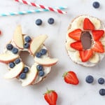 A super easy breakfast for kids; a bagel topped with honey and vanilla cream cheese and fresh fruit | My Fussy Eater blog