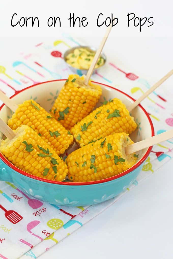 Kids love corn but make it even more fun by putting in on a stick! Try these Corn on the Cob Pops for dinner tonight! | My Fussy Eater blog