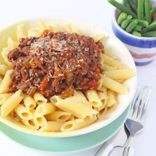 A super easy slow cooker ragu recipe. Makes a great family meal | My Fussy Eater blog
