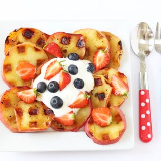 Apples cooked on a waffle iron make a delicious and healthy snack for kids! | My Fussy Eater blog