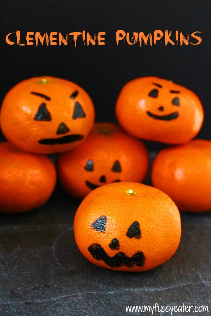 These Clementine Pumpkins are a fun and healthy Halloween snacks for kids! | My Fussy Eater blog