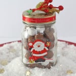 The kids will love making these super cute Chocolate Snowballs in a Jar as Christmas gifts for their friends! | My Fussy Eater blog