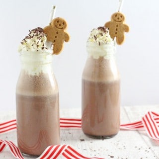 A deliciously festive recipe for frozen hot chocolate flavoured with subtle gingerbread spices! My Fussy Eater blog