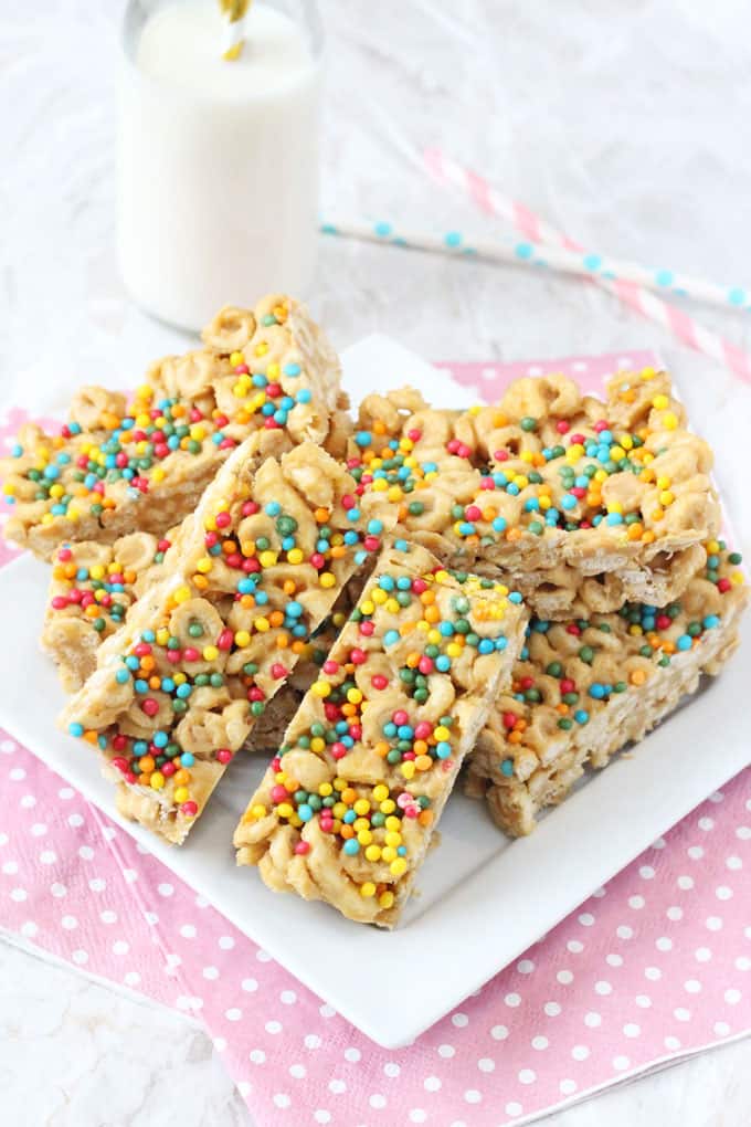 Super easy no-bake Cheerio Bars made with peanut butter and banana chips. A delicious snack that kids will love!