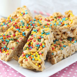 Super easy no-bake Cheerio Bars made with peanut butter and banana chips. A delicious snack that kids will love!