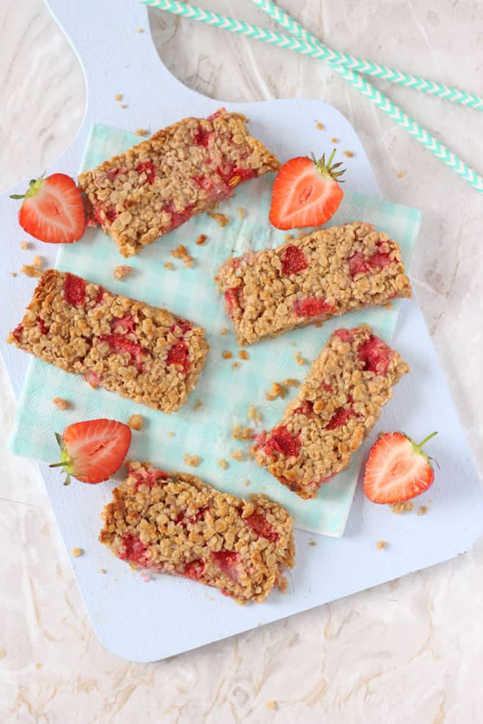 strawberry oat bars