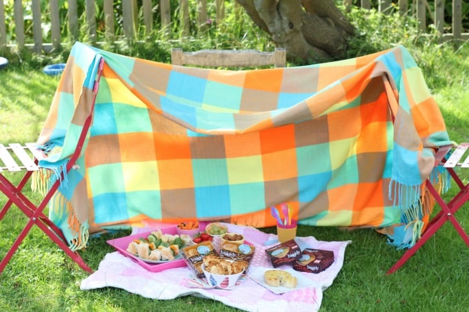 A spontaneous backyard picnic with Higgidy