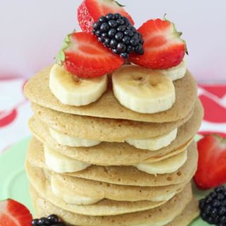 Delicious and nutritious Cottage Cheese Pancakes packed full of protein, slow releasing carbs and with no refined sugar. The perfect healthy breakfast or snack the whole family will love!