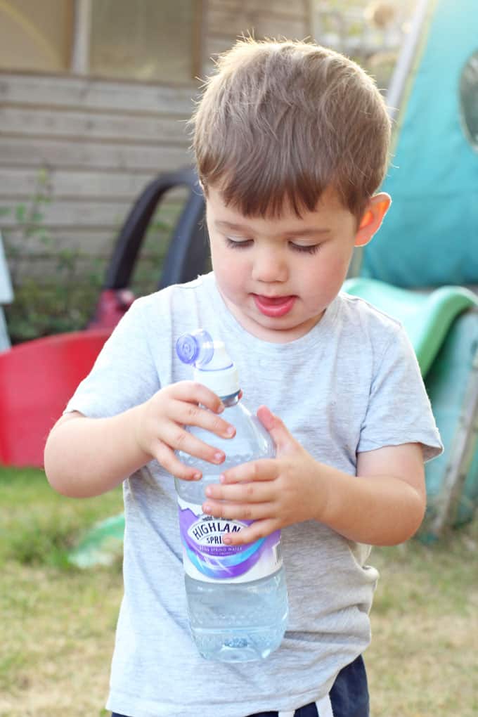 Keeping kids hydrated can be hard work but here’s my tips on how you can get them to drink more water throughout the day!