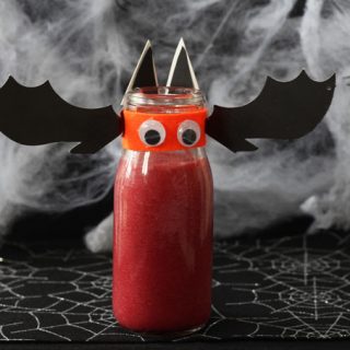 Bat Blood Smoothie! A fun and healthy snack for kids that's perfect for Halloween!