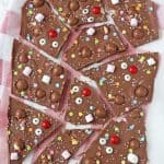 Get the kids involved in making some treats for Red Nose Day with this fun Chocolate Bark topped with malteasers, marshmallows and sweets!