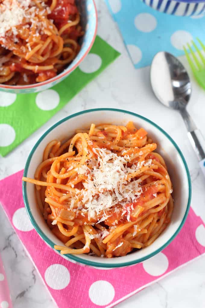 Simple Tomato Spaghetti for Kids - My Fussy Eater | Easy Family Recipes