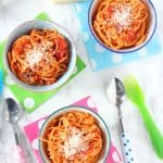 A super simple recipe for spaghetti and tomato sauce, perfect to whip up for a quick and easy kid-friendly meal!