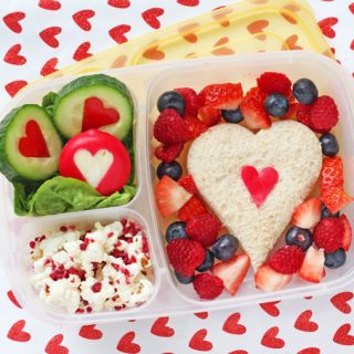 Make this super cute and really easy Valentine's Day inspired packed lunch for your kids. It's tasty, healthy and is sure to put a big smile on your little munchkin's face this Valentine's Day!