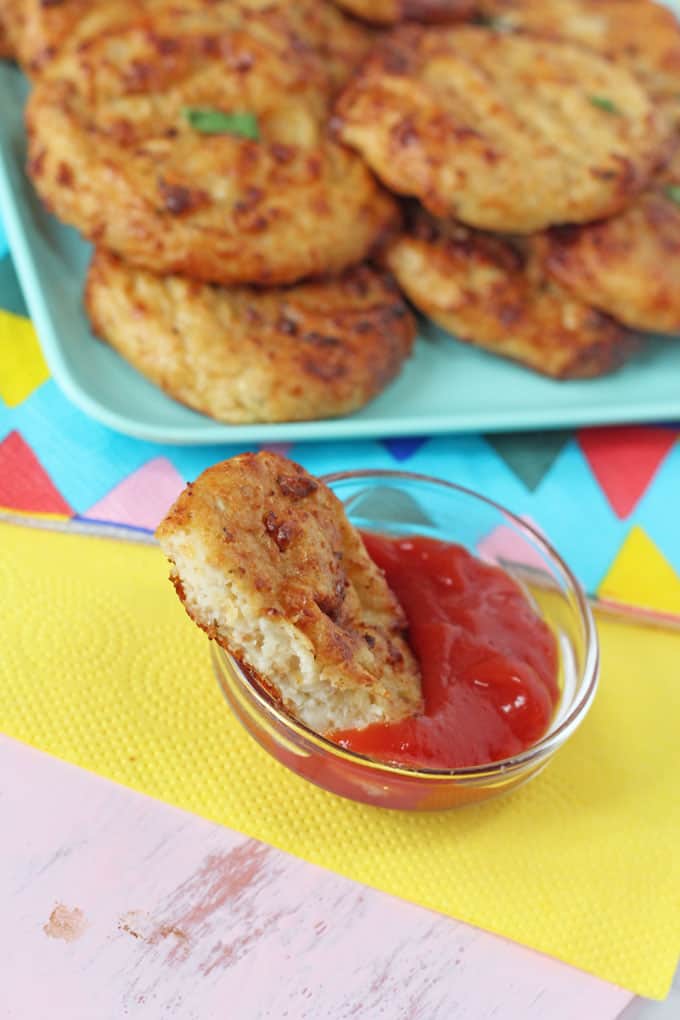 cauliflower cheese nuggets with tomato sauce