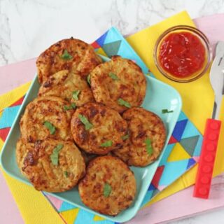 Delicious vegetarian nuggets for kids packed with super nutritious cauliflower!