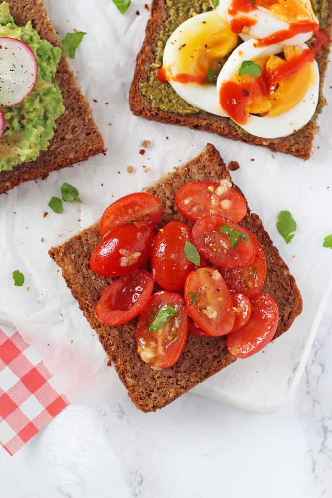 Delicious open rye bread sandwiches, quick and easy to whip up for a healthy lunch at home!
