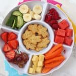 We all know toddlers love snacks but did you know that snacking actually serves a really important purpose for young children? Here's how!