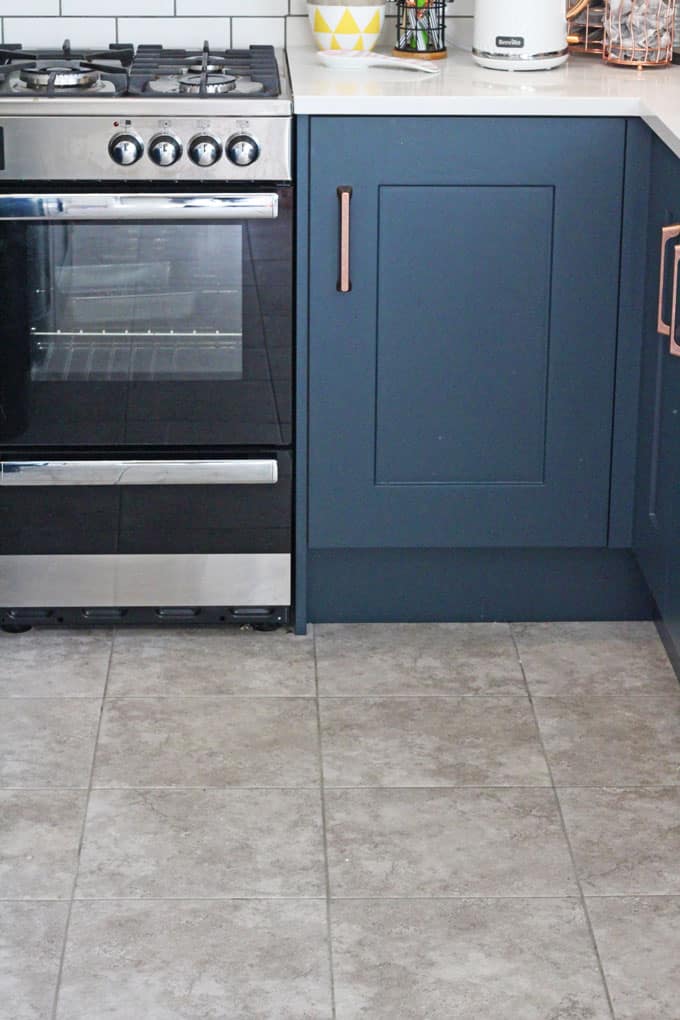 A quick look at our kitchen renovation and the tiles that we chose for the floor!