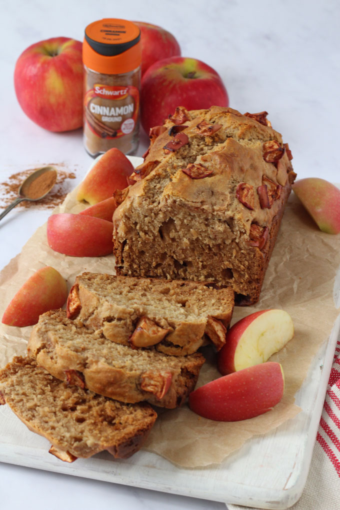 cinnamon & apple cake