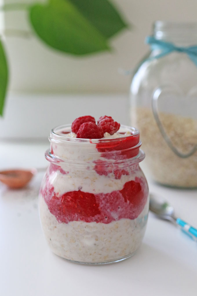 Raspberry Chia Overnight Oats