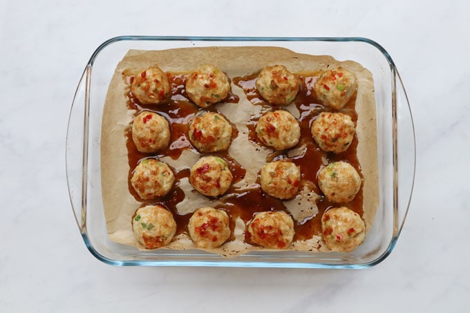 Sweet Chilli chicken meatballs in sauce