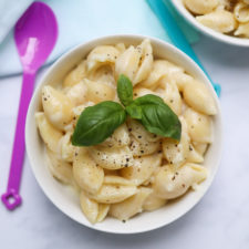 One Pot Cheesy Cauliflower Pasta