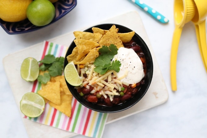 bean chilli with nachos, cheese & soured cream