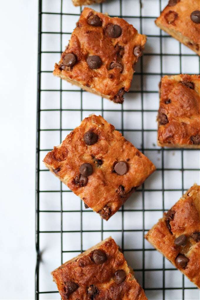 chocolate chip cake bars