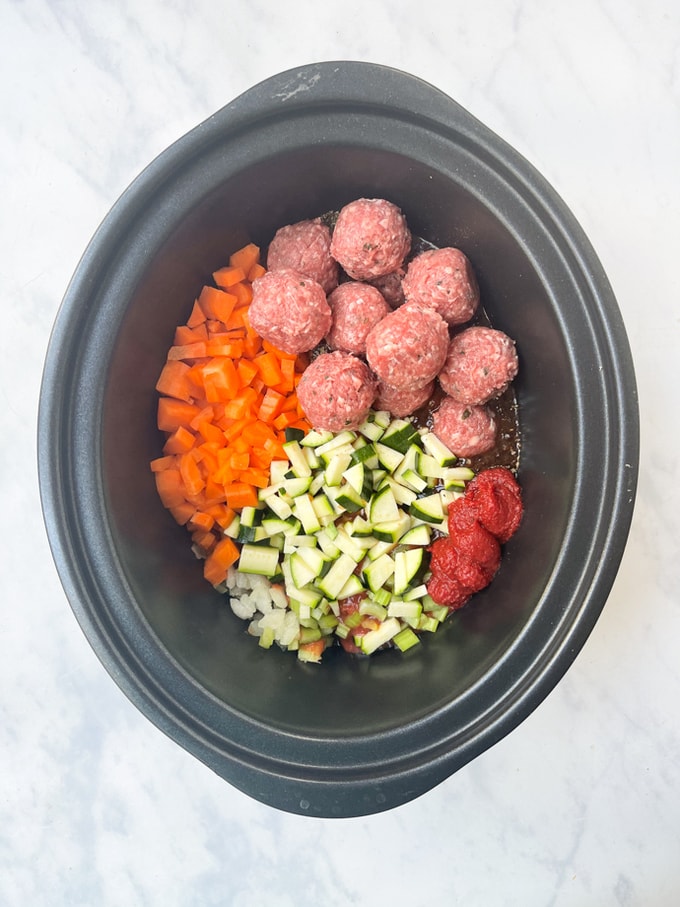 raw ingredients in the slow cooker