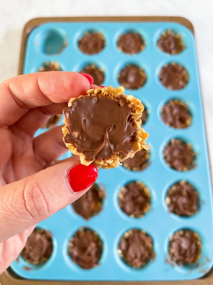 Close up for butter oat cups.