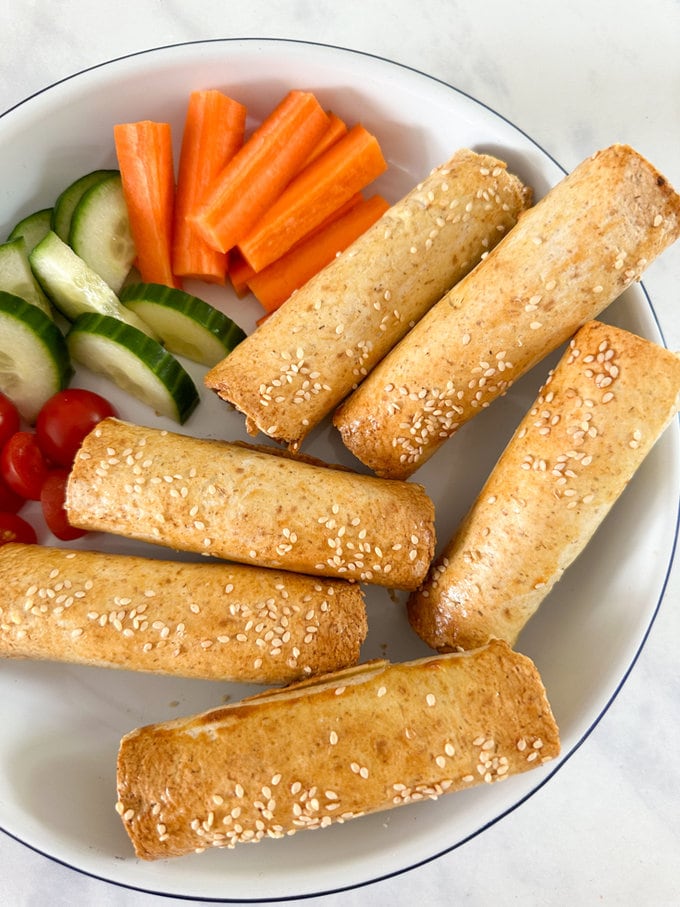 Airfryer-Cheats-Sausage-Rolls_09.jpg