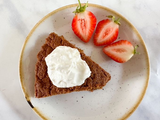 3 Ingredient Airfryer Biscoff Cake My Fussy Eater Easy Family Recipes