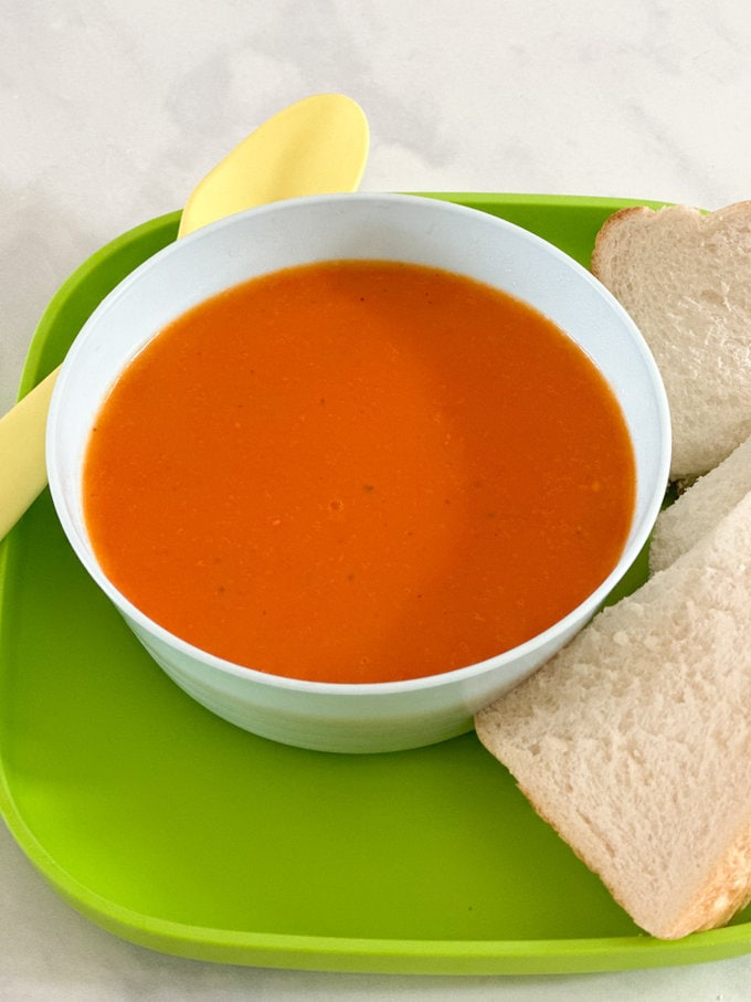 Roasted-Tomato-Red-Pepper-Soup_08.jpg