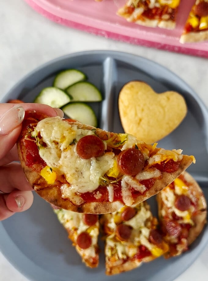 Pitta Pizza Bread with Hidden Veggies My Fussy Eater Easy Family