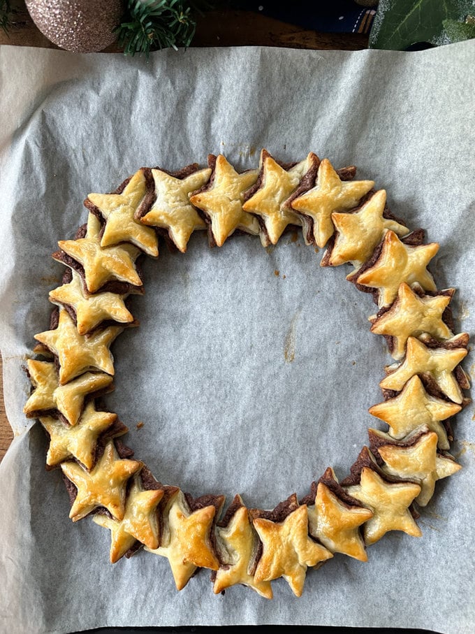 Nutella Puff Pastry Star Wreath straight out of the oven.