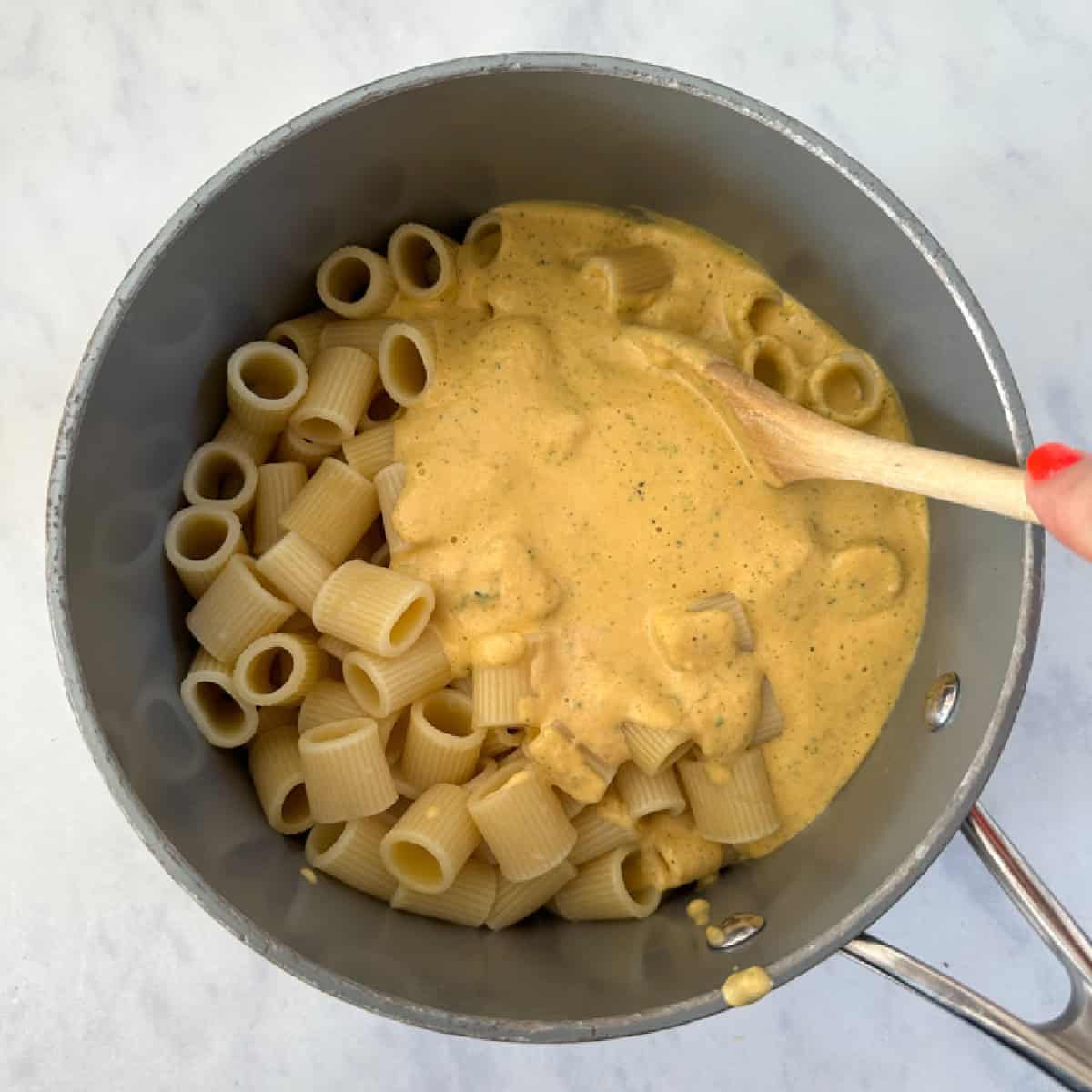 A pasta sauce recipe cooked in the airfryer
