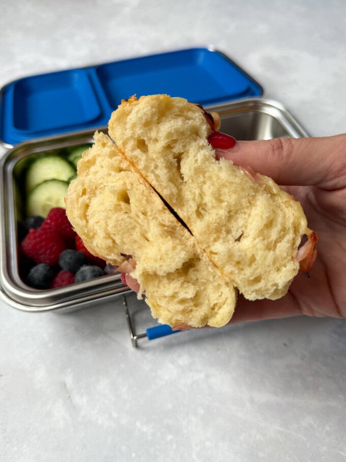 Photo showing the inside of the fluffy roll.